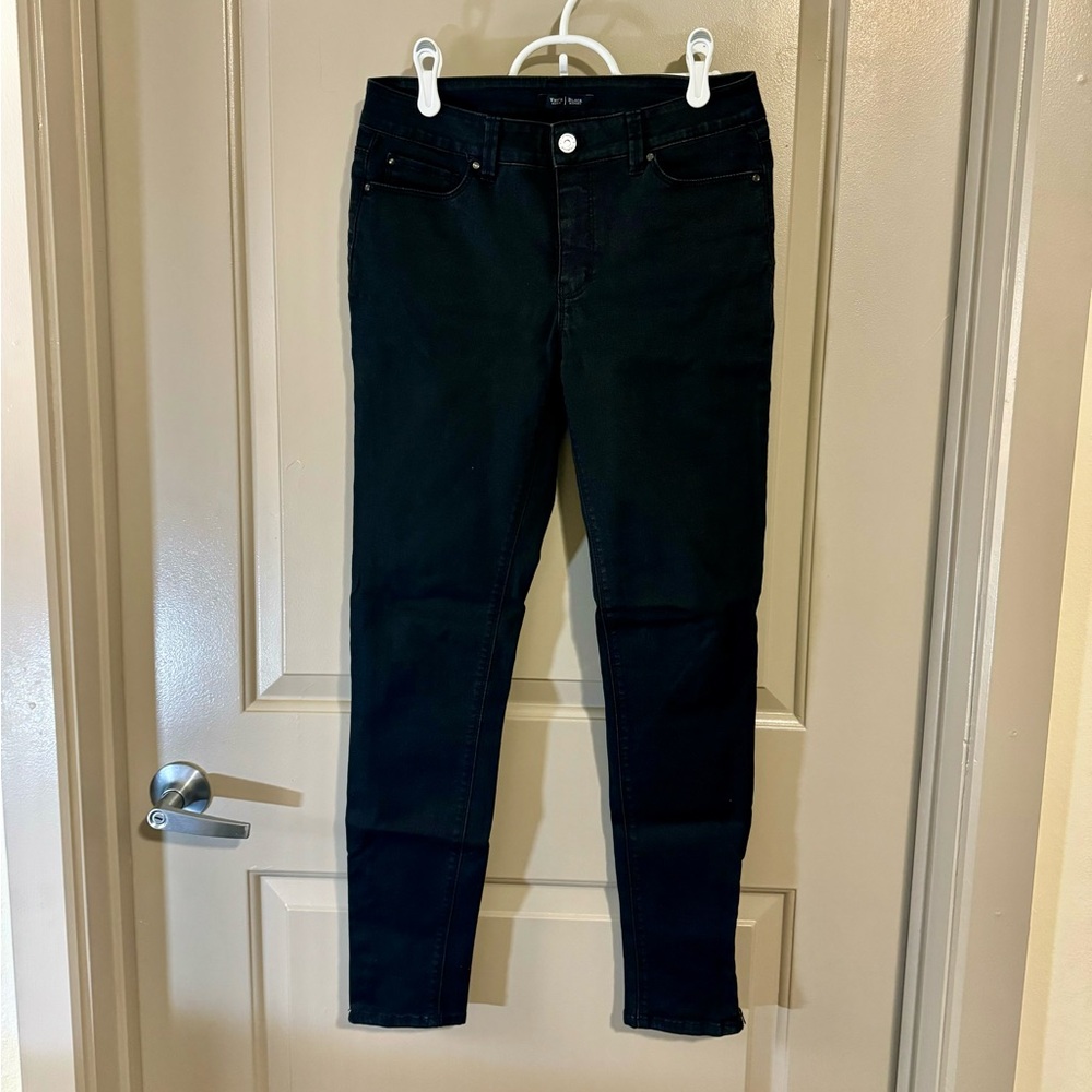 Women’s WHBM Skinny Leg Jean with Cute Zipper Accents